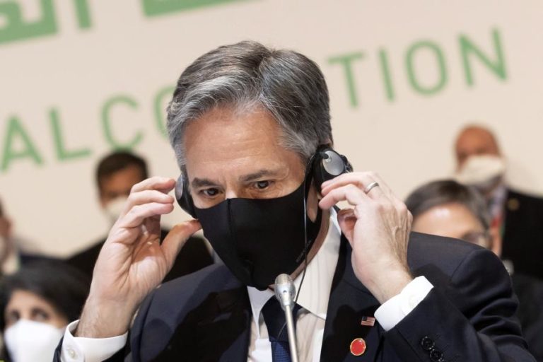 Ataques dos EUA no Iraque são “mensagem forte” a fações pró-Irão – Blinken