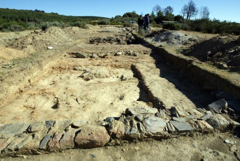 Trabalhos no Complexo Mineiro Romano de Tresminas põem galeria a descoberto