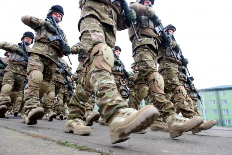 Afeganistão: Pentágono anuncia que já retirou mais de 90% das suas forças