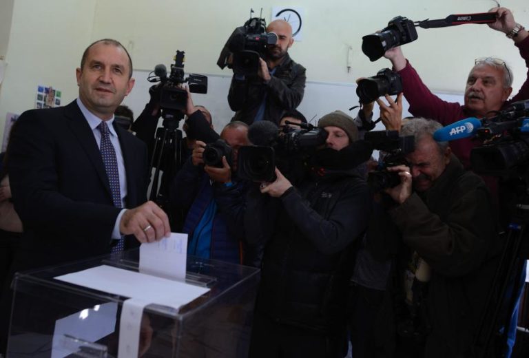 Presidente búlgaro inicia consultas para formação de novo Governo