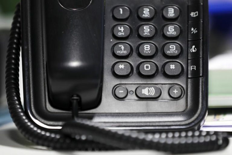 Operadoras de telecomunicações com linhas telefónicas gratuitas ou de custo reduzido a partir de novembro