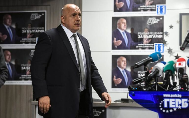 Partido conservador de Borisov volta a ganhar eleições na Bulgária — sondagens