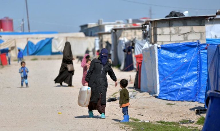 Bégica repatria 10 crianças e seis mulheres de campo de refugiados na Síria