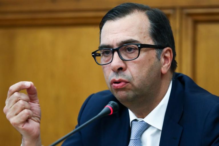 Cartão vermelho: Governo suspende nomeação de Vítor Fernandes para o Banco do Fomento