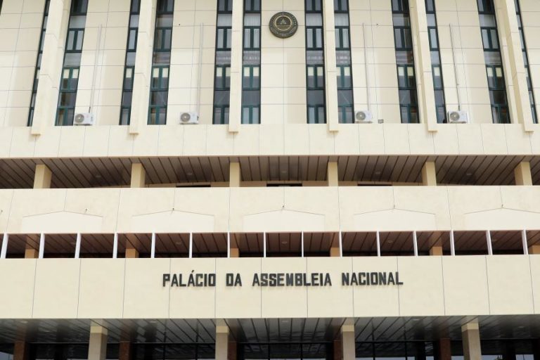 Ministério Público de Cabo Verde pede à Assembleia para deter deputado Amadeu Oliveira