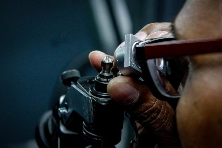 Portugal forma moçambicanos em classificação e transparência no negócio de diamantes