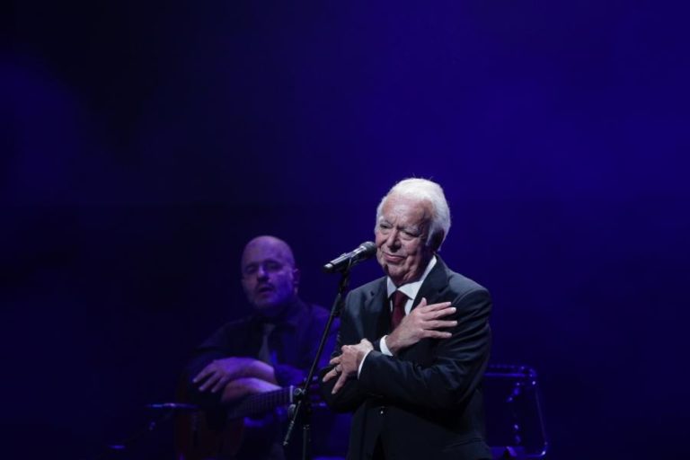 Carlos do Carmo homenageado com concerto em 21 de dezembro na Altice Arena em Lisboa
