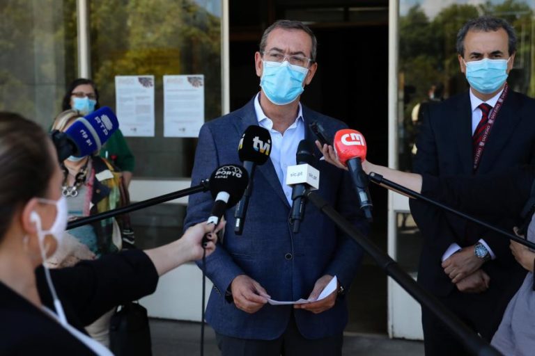 Covid-19: Bastonário dos Médicos defende substituição de autotestes por testes rápidos de antigénio