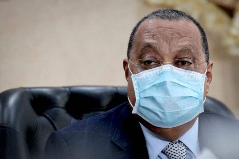 (CORREÇÃO) Quase 850 milhões de euros congelados no exterior por ordem de Angola — PGR