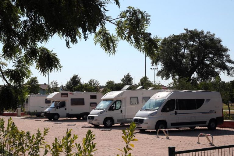Autocaravanistas defendem fim da proibição de pernoita em zonas que não o permitam expressamente