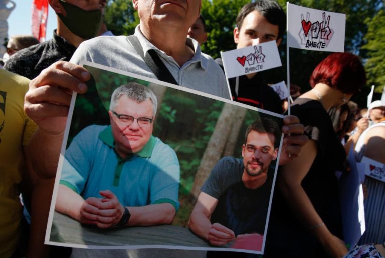 Bielorrússia: Opositor condenado a 14 anos de prisão por corrupção