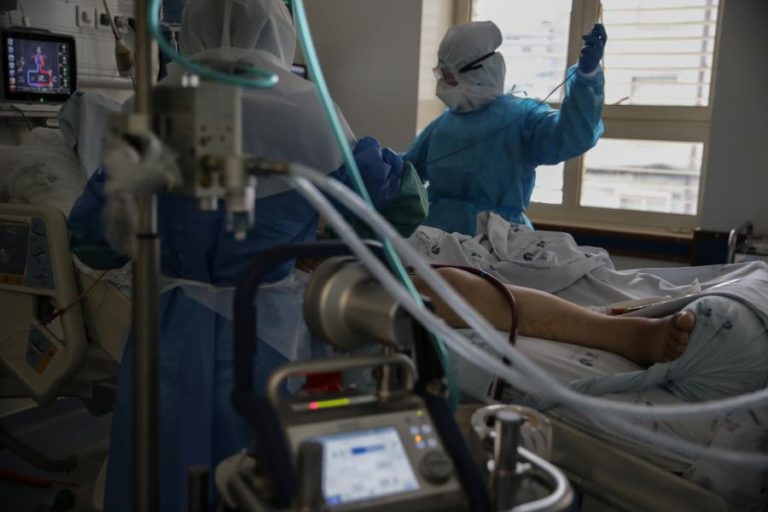 Covid-19: Mais 1.782 novos casos e internamentos voltam a aumentar