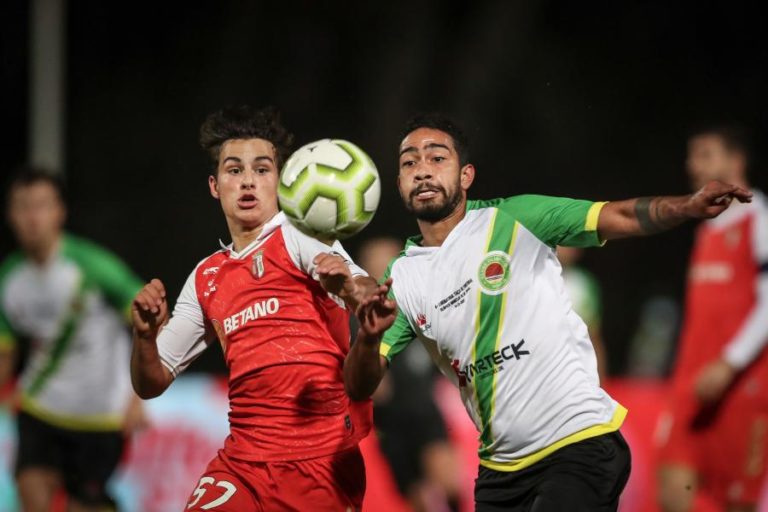 Avançado Rodrigo Gomes renova com Sporting de Braga até 2026