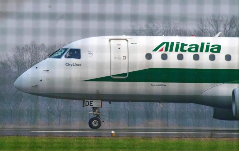 Alitalia dá origem a nova companhia que começa a operar em outubro