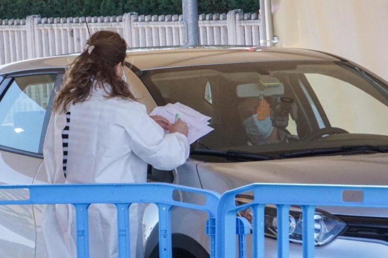 Covid-19: Centro de Vacinação ‘drive-thru’ no Porto abre quinta-feira