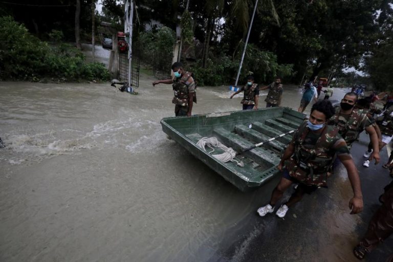 Sobe para 159 o número de mortos na Índia devido a chuvas de monção