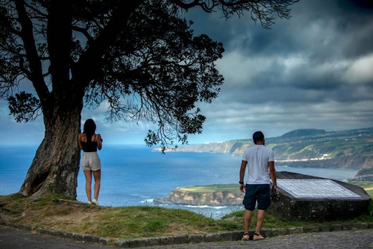 Covid-19 : Açores registam 50 casos nas últimas 24 horas