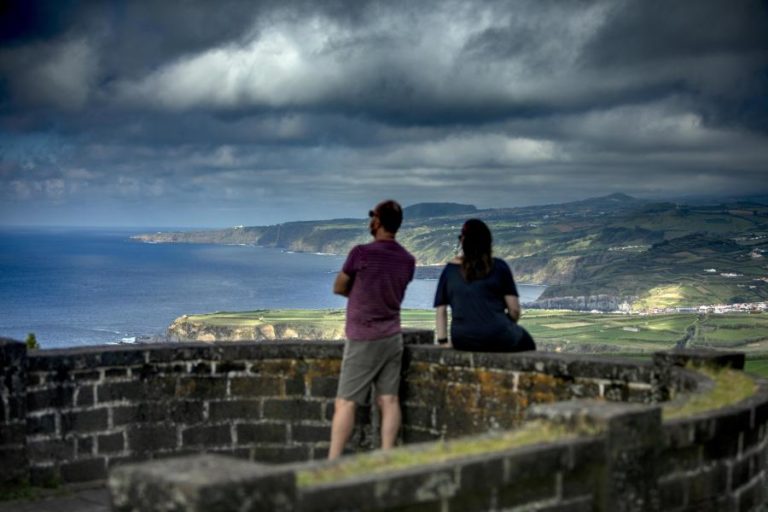 Covid-19: Açores registam 30 novos casos e 33 recuperações nas últimas 24 horas