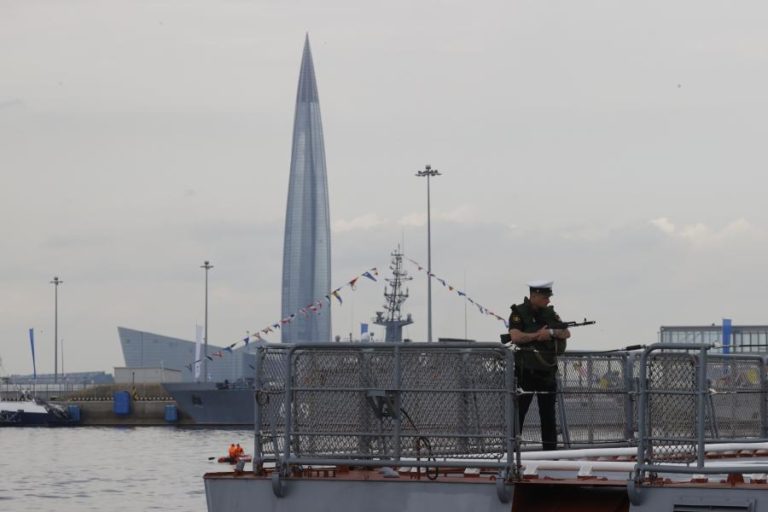 Marinha de Guerra da Rússia testa com êxito míssil de cruzeiro hipersónico