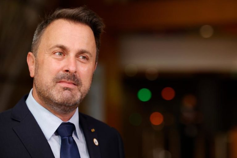 Covid-19: Primeiro-ministro do Luxemburgo hospitalizado para observação