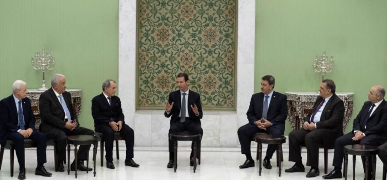 Presidente sírio Bashar al-Assad toma posse para um quarto mandato