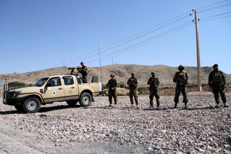 Talibãs ocupam zona-chave perto de Kandahar, segunda maior cidade do Afeganistão