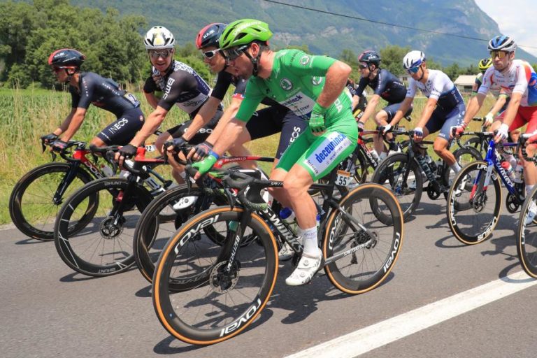 Tour: Cavendish consegue ‘hat-trick’ e está a um triunfo de Merckx