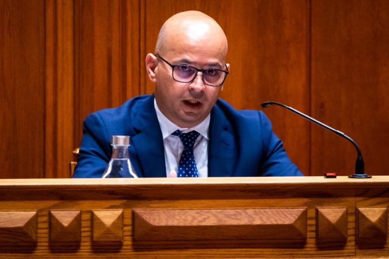 OE2022: João Leão assegura que “Portugal não voltará à austeridade” mas mantém exigência