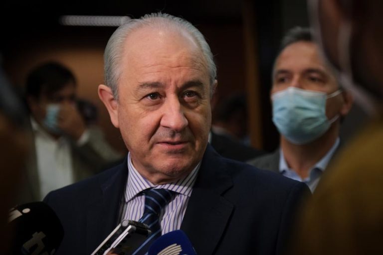 Rio não exclui apoio a cargo europeu de Costa, que poderia partir o PS
