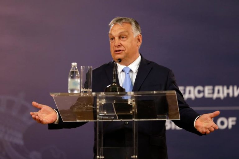 PM húngaro convoca referendo sobre lei anti-LGBTI