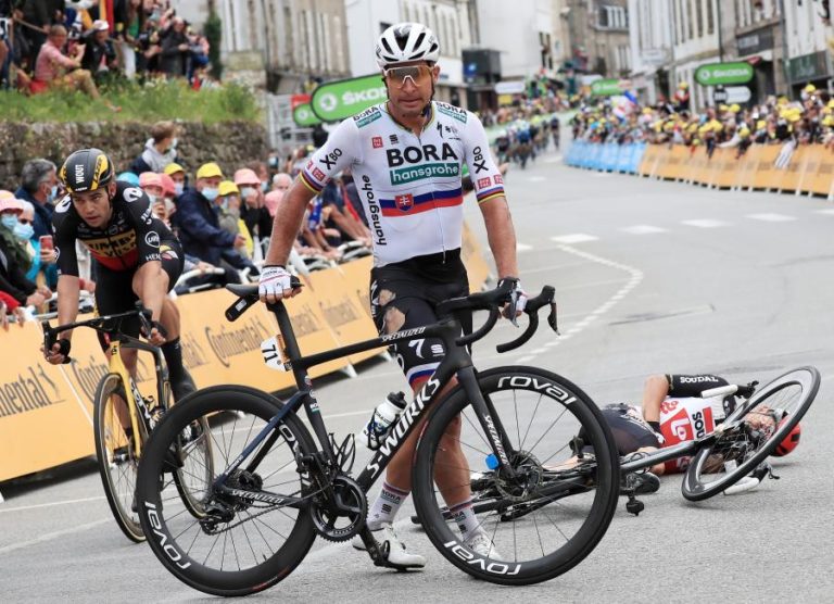 Tour: Peter Sagan operado ao joelho direito