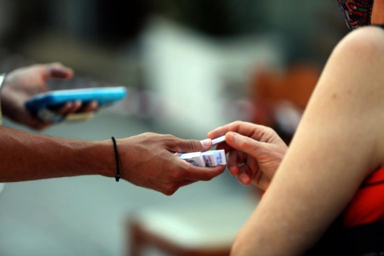 França pede teste com menos de 24 horas a quem regressa de Portugal