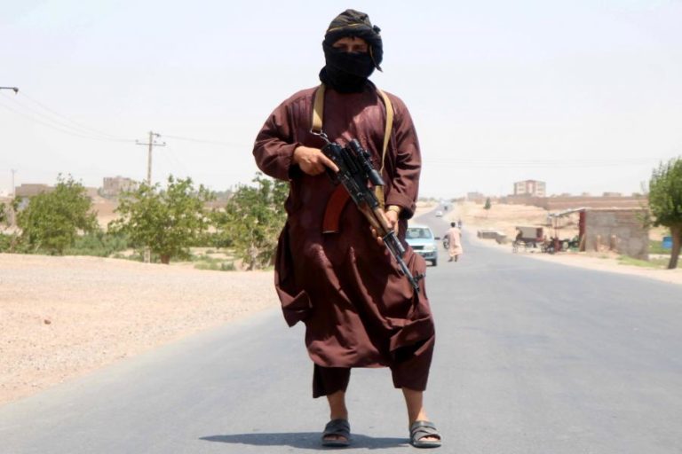 Afeganistão: Talibãs propõem três meses de trégua em troca da libertação de 7.000 prisioneiros