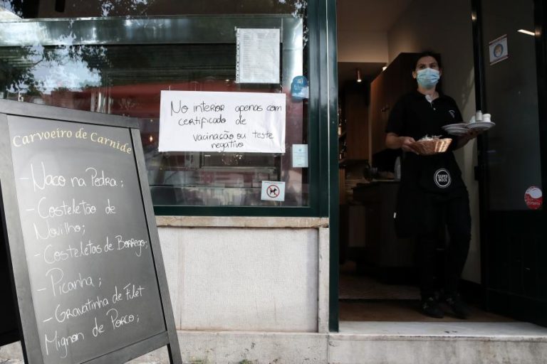 Covid-19: AHRESP propõe plano com 10 medidas para compensar alojamento e restauração