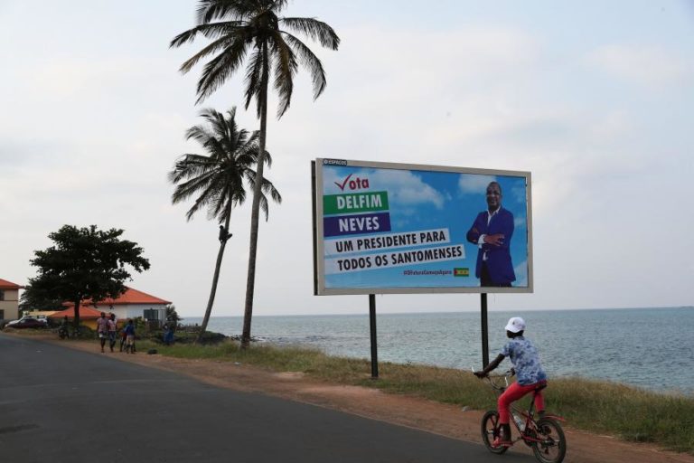 São Tomé/Eleições: Candidato Delfim Neves nega ‘banho’ mas quer dar “alento” ao povo (C/ÁUDIO)