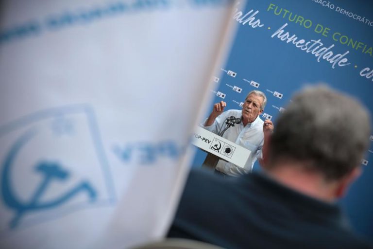 PCP diz ser tempo de valorizar o salário mínimo nacional e reforçar direitos