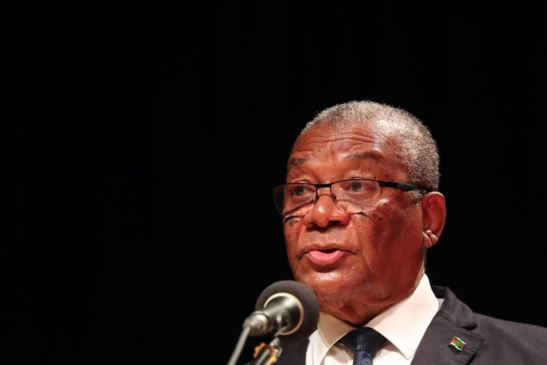 São Tomé/Eleições: Presidente não se recandidata para passar testemunho aos mais jovens