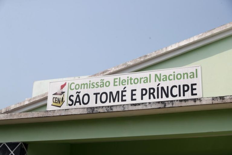 São Tomé/Eleições: Termina hoje campanha de 19 candidatos às presidenciais