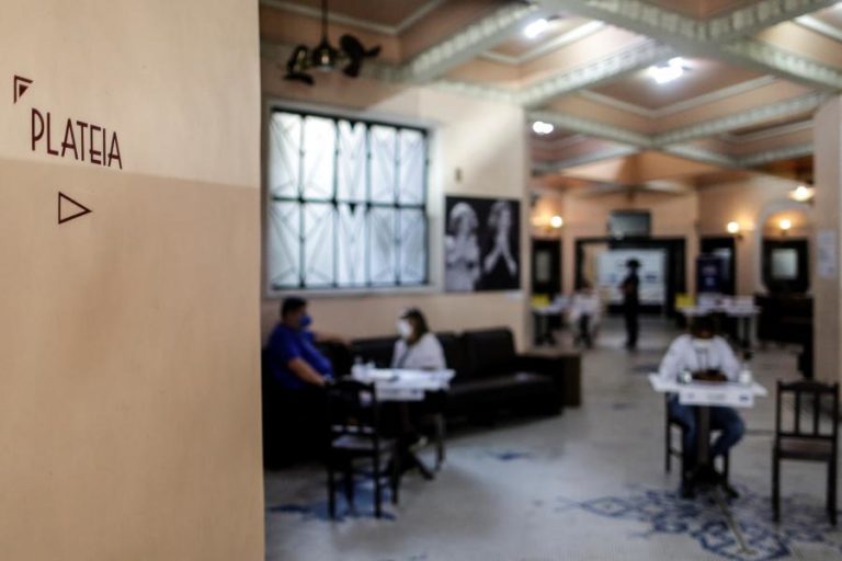 Covid-19: Brasil ultrapassa 545 mil mortes na pandemia