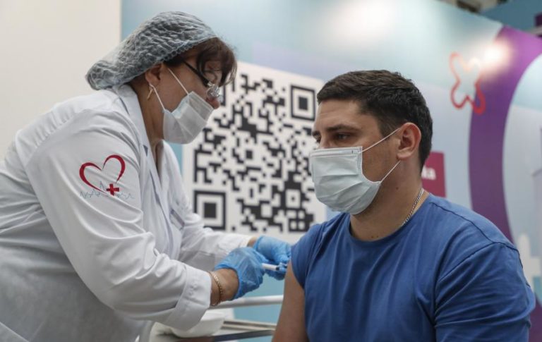 Covid-19: Casos de infeção no mundo superam os 189 milhões