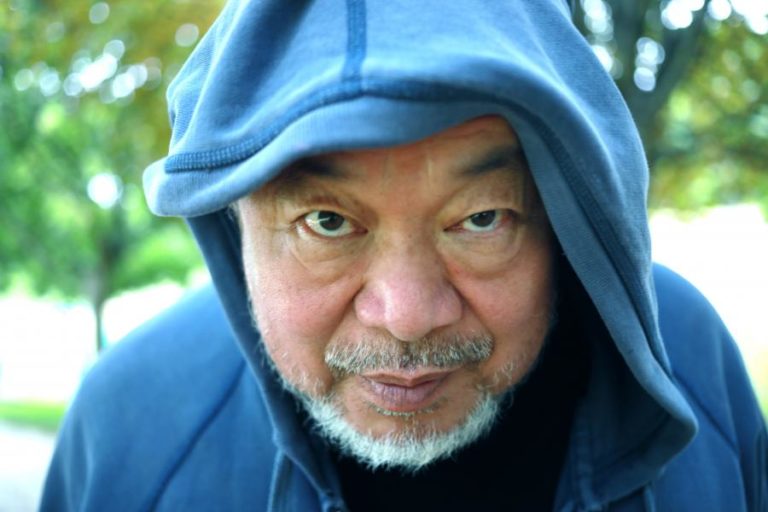 Autobiografia de Ai Weiwei aborda 100 anos de vida de artista e do pai