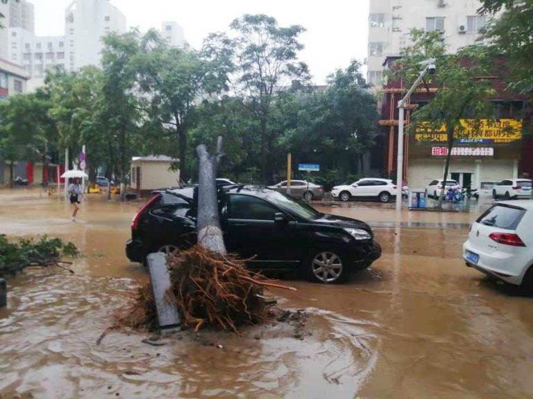 Sobe para 51 número de mortos nas enchentes no centro da China
