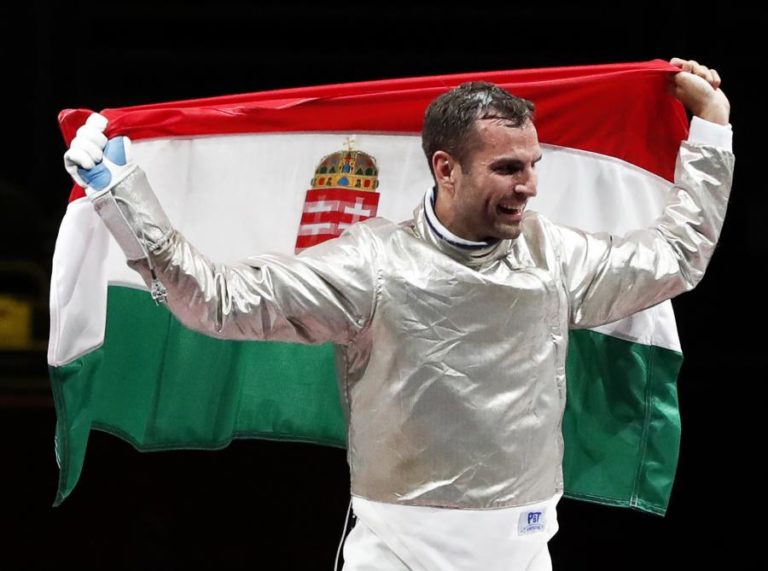 Tóquio2020: Húngaro Szilagyi é o primeiro homem com três títulos seguidos na esgrima