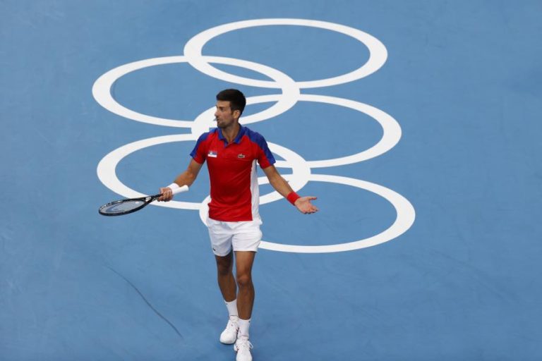 Tóquio2020: Djokovic cai nas meias-finais diante de Zverev