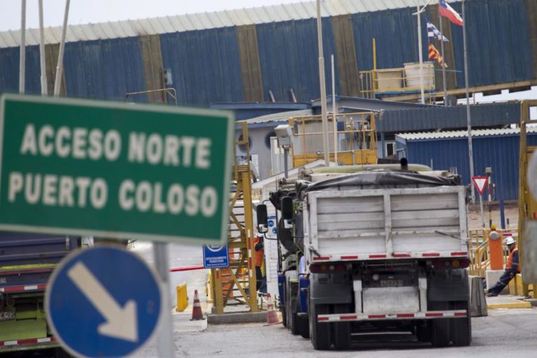 Trabalhadores da mina de cobre chilena que é a maior do mundo iniciam greve