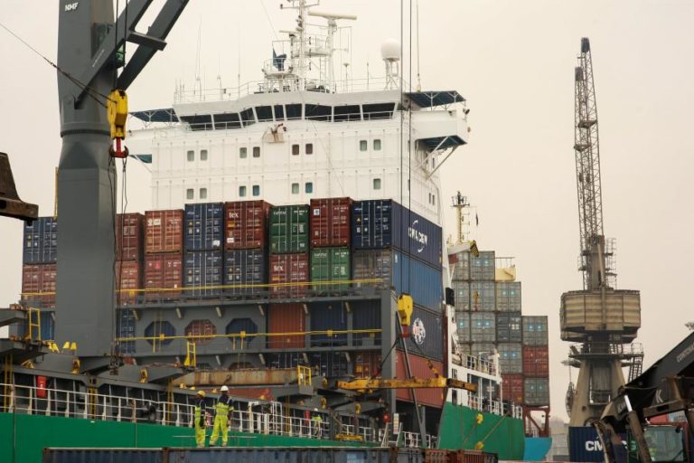 Autoridades angolanas alargam prazo do concurso internacional para gestão do porto do Lobito