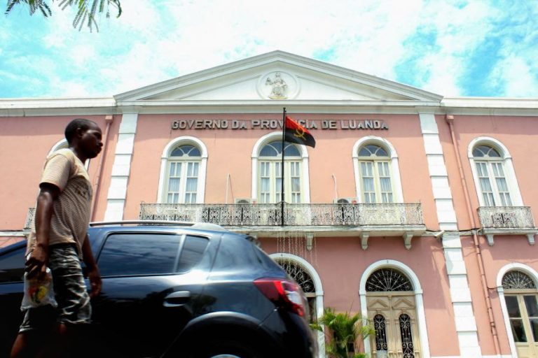 Governo angolano anuncia abertura de concurso público para privatização de 16 unidades industriais