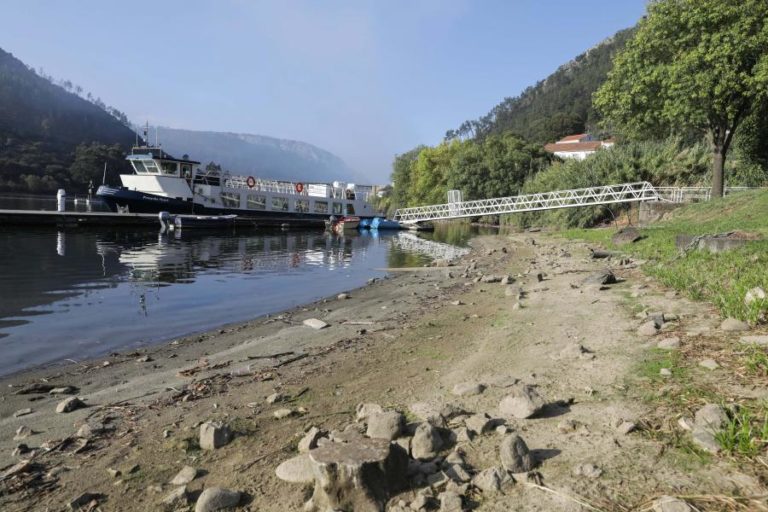 Câmaras de Abrantes, Mação, Barquinha e Ródão querem caudal mínimo diário no Tejo