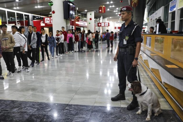 Aeroporto de Macau regista mais 10% de passageiros no primeiro semestre
