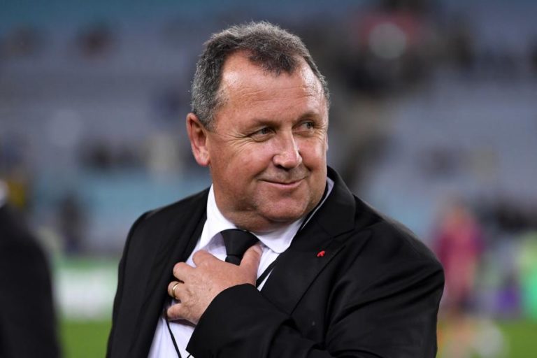 Ian Foster vai permanecer no comando dos ‘All Blacks’ até ao Mundial de 2023